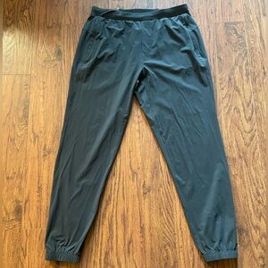 Lululemon nylon type joggers